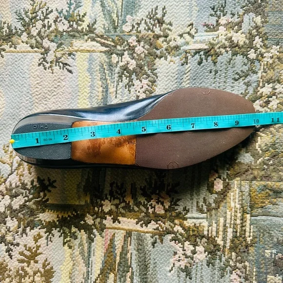 Salvatore Ferragamo Vara Bow Nero
Black 9.5 - Picture 11 of 15